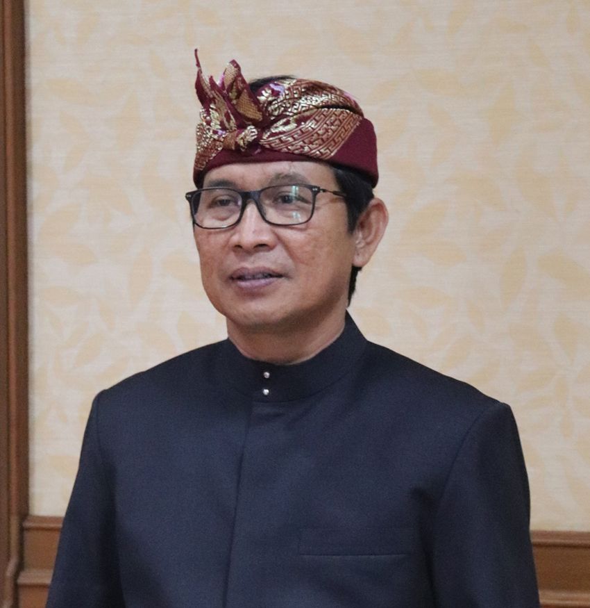 podiumnews.com-Pemda Badung Keluarkan SE Memperdengarkan Lagu Indonesia Raya Tiap Pagi 